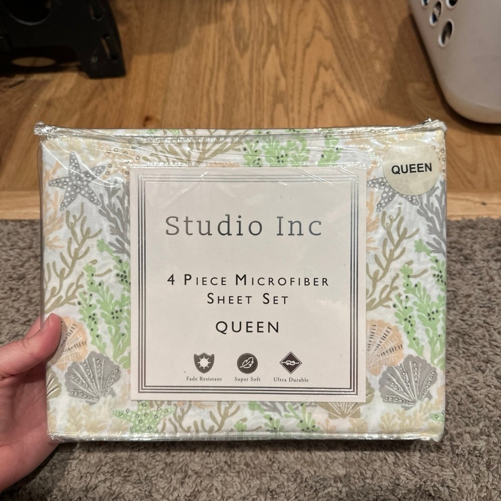 Studio Inc Queen Microfiber Sheet Set